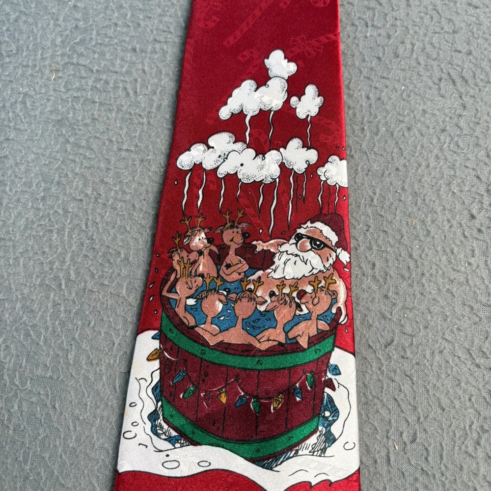 Hallmark Yule Tie Greetings Mens Red Christmas Santa Reindeer Hot Tub Necktie